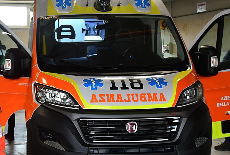ambulanza-rimini-e1671803018352