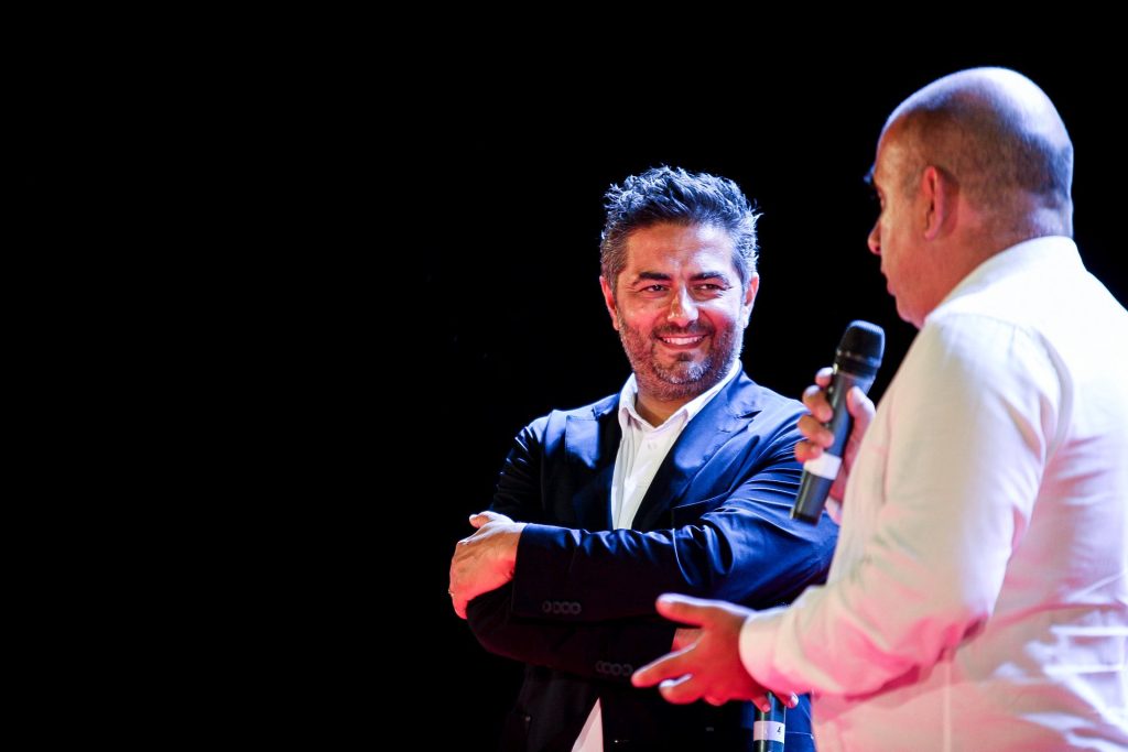 Toni Servillo infiamma Soverato: "Recitare è un atto politico". Il Magna Graecia Film Festival parte col botto 2 523509001 1245690384021482 4030115143191913944 n