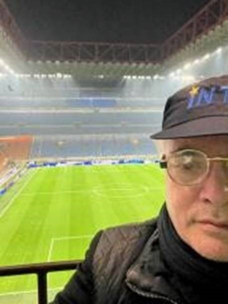Klaus Davi chiede accesso alla Curva per documentare i cambiamenti del tifo. Il Milan: “Accrediti solo in tribuna" 2 1000296437