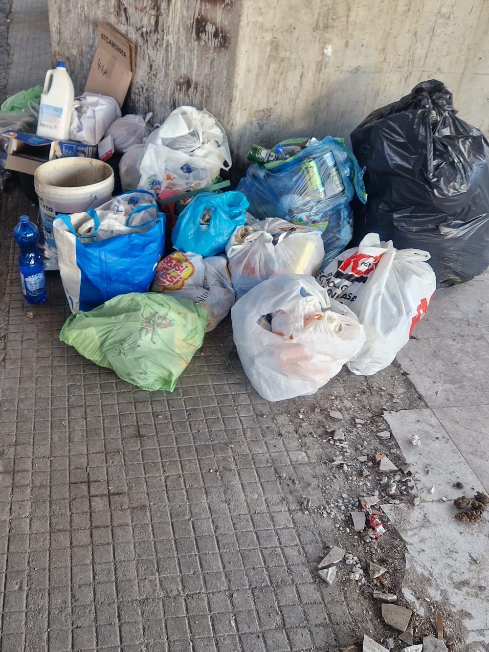 Rifiuti Sopraelevata5 edited 1