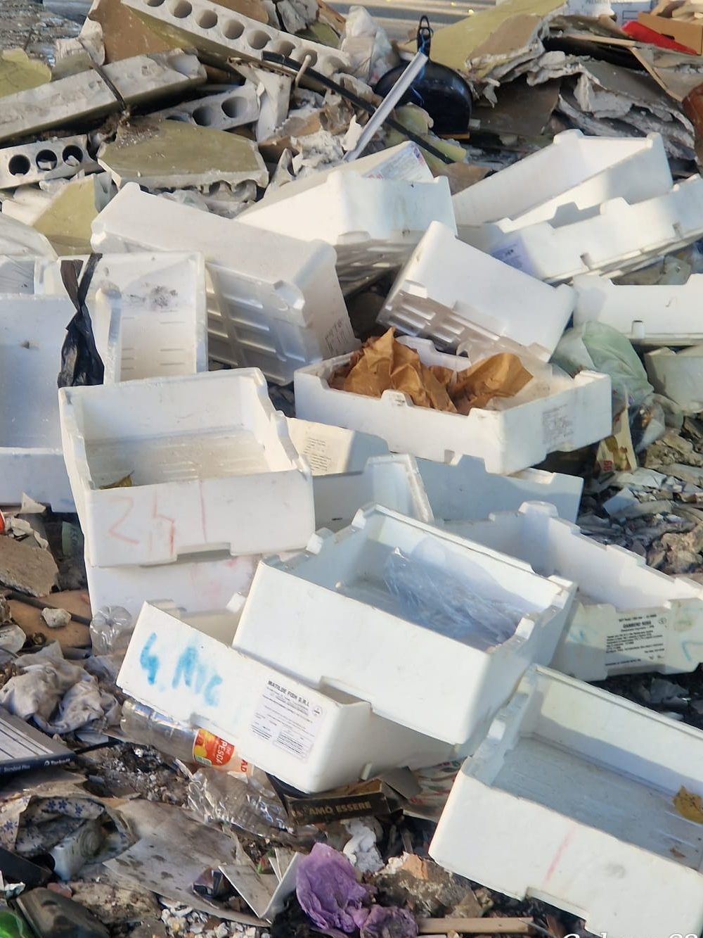 Rifiuti Sopraelevata9 edited