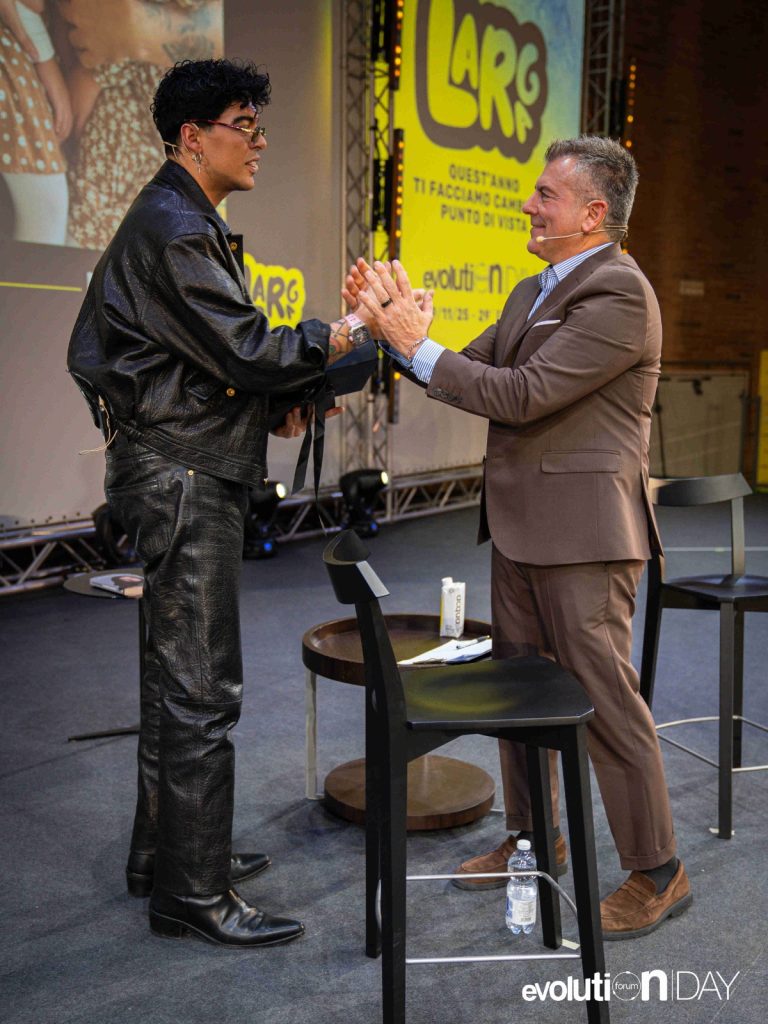 Immagine WhatsApp 2025 12 01 ore 17.10.25 73f57c59